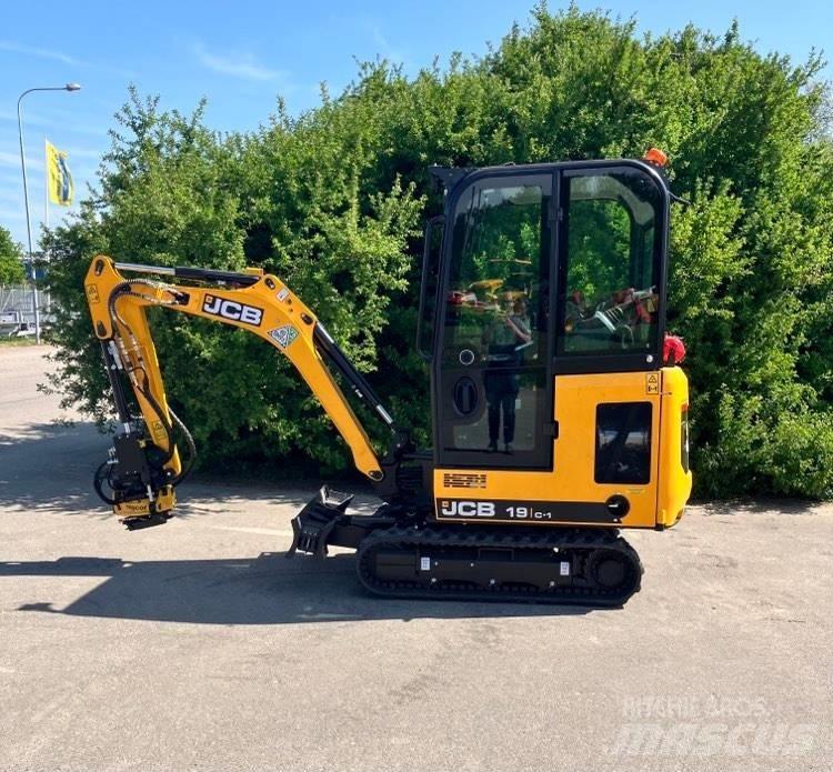 JCB 19 C-1 小型挖掘机