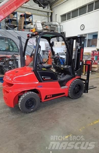 Manitou MI30D 越野叉车|叉装车