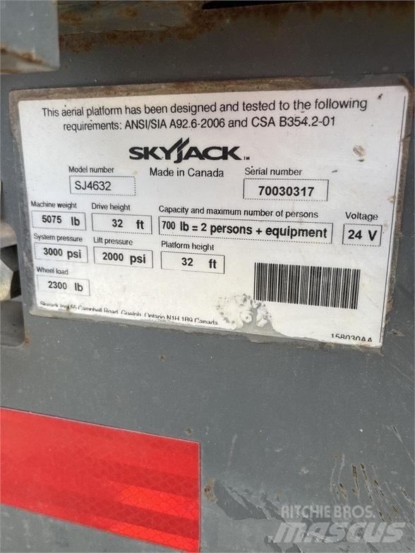 SkyJack SJ III 4632 剪叉式升降机