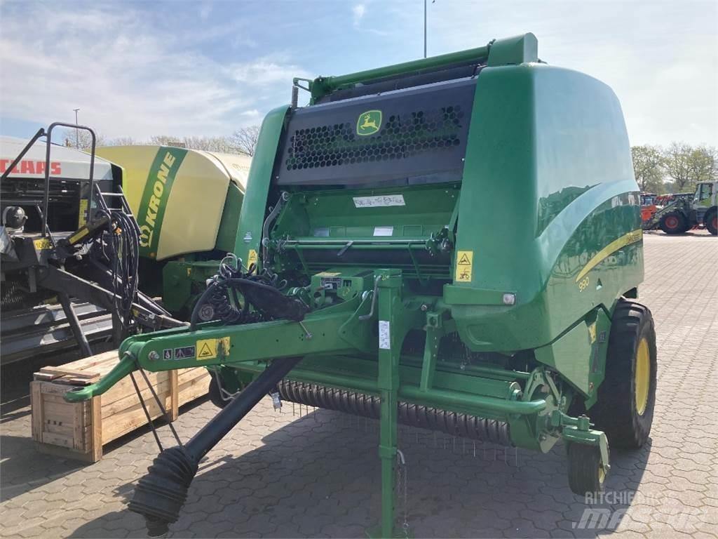 John Deere 990 圆捆打捆机