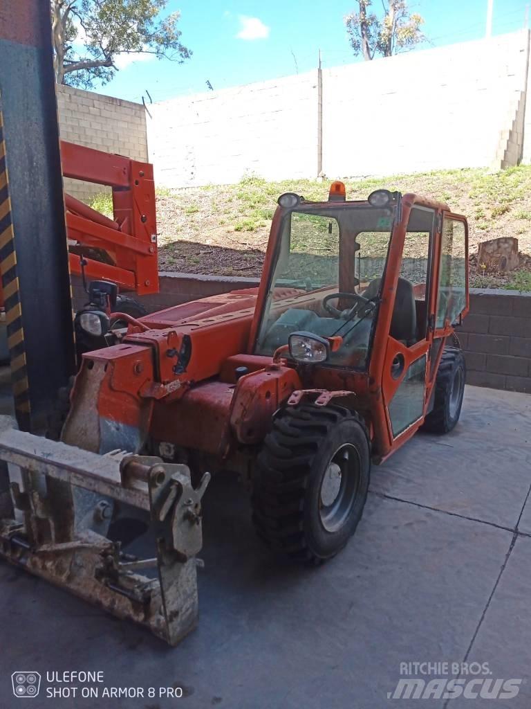 JCB 525-60 伸缩臂叉装车|叉装车