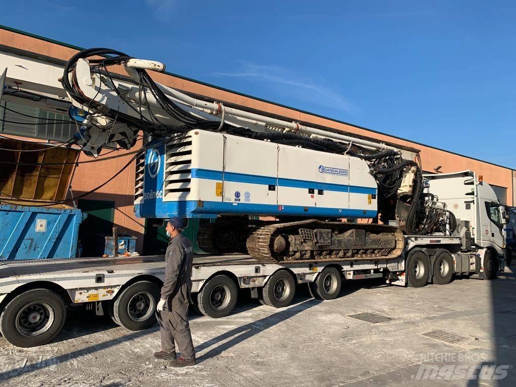 Soilmec SF65 CFA 打桩机