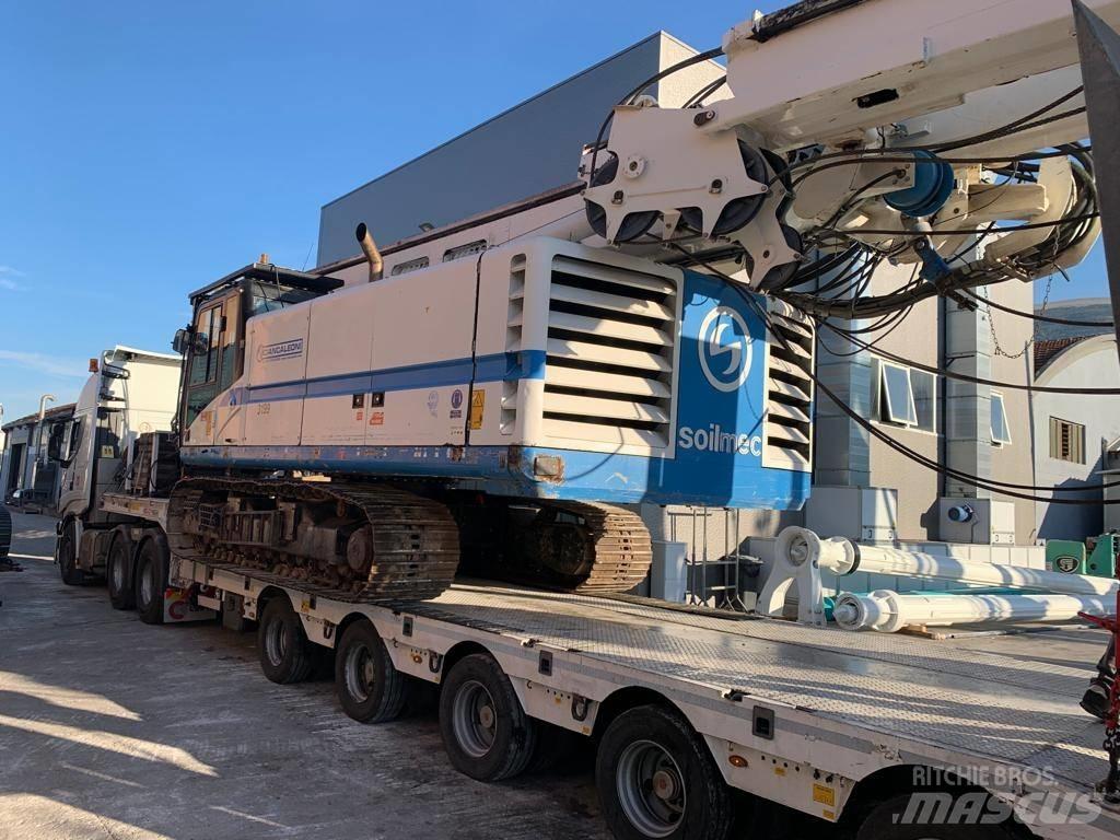 Soilmec SF65 CFA 打桩机