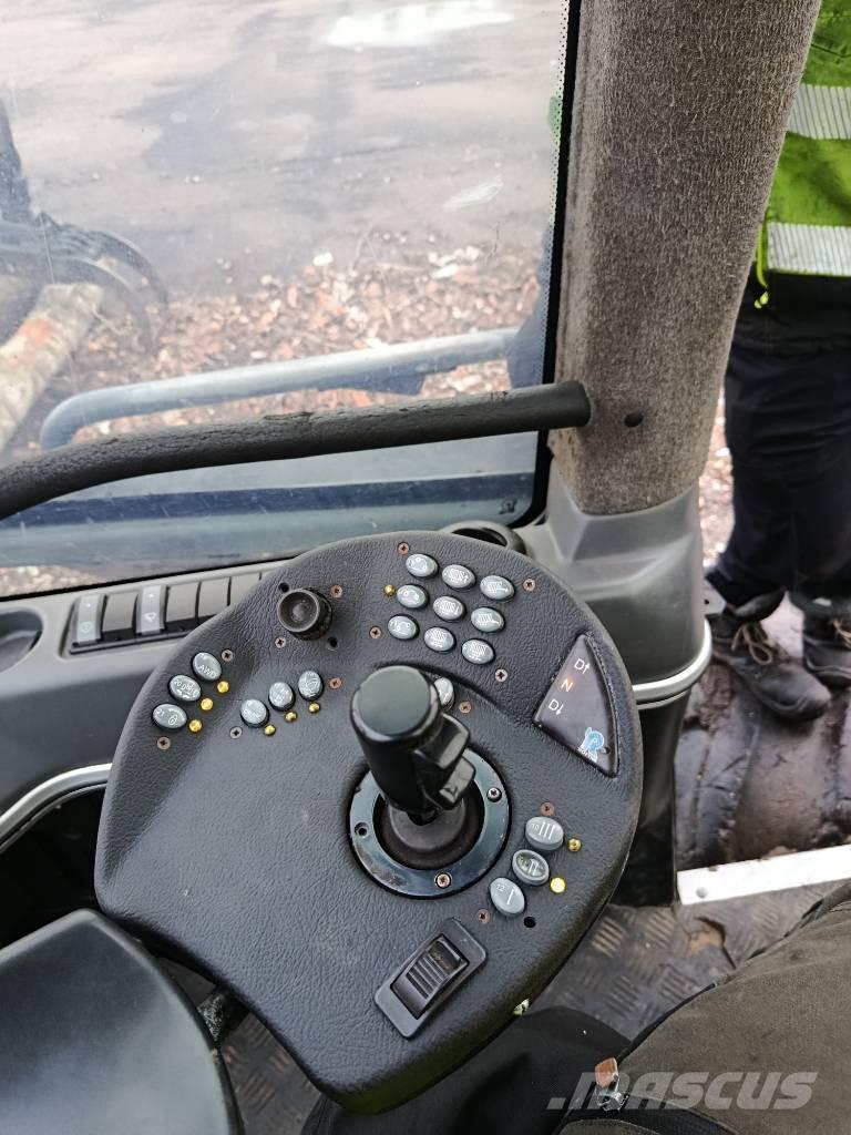 Rottne F15 集运机