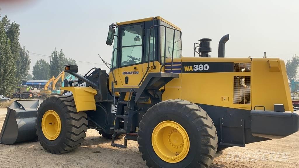 Komatsu WA 380-6 轮式装载机