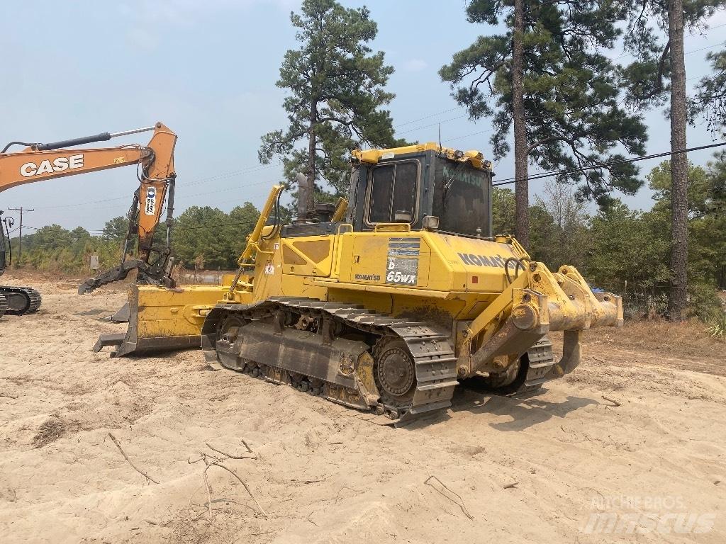 Komatsu D 65 WX-17 履带式推土机