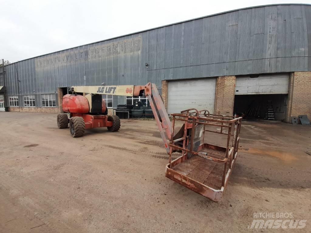 JLG 800 AJ 直臂高空工作平台