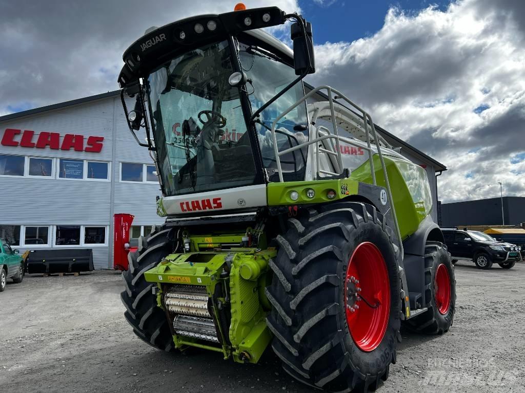 CLAAS Jaguar 950-4 自走式青贮饲料收割机