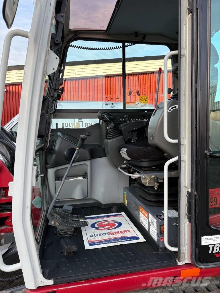 Takeuchi TB290 中型挖掘机