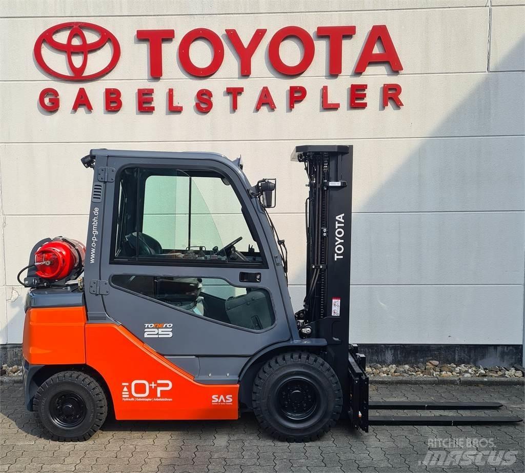Toyota 02-8FGF25 天然气叉车