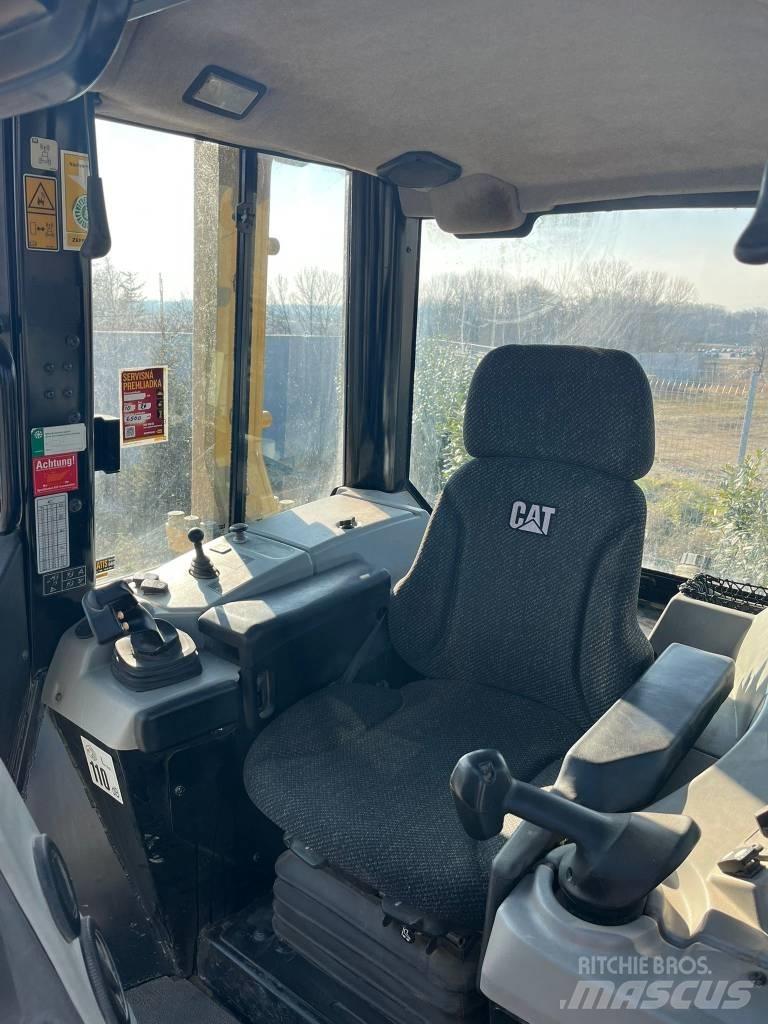CAT D 6 N XL 履带式推土机