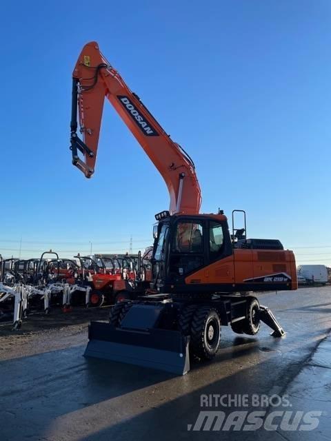 Doosan DX210W-7 轮式挖掘机