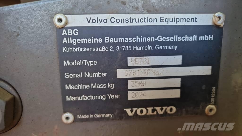 Volvo P 8820 D 其他路面施工机械
