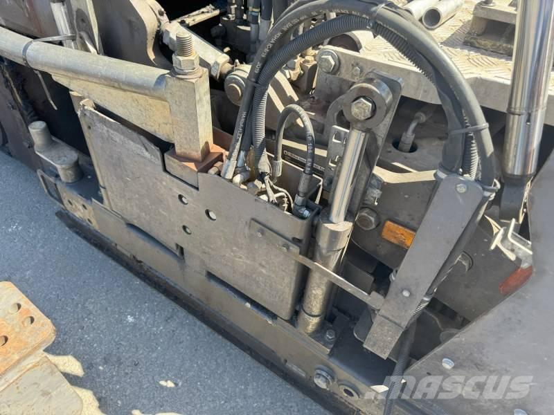 Volvo P 8820 D 其他路面施工机械