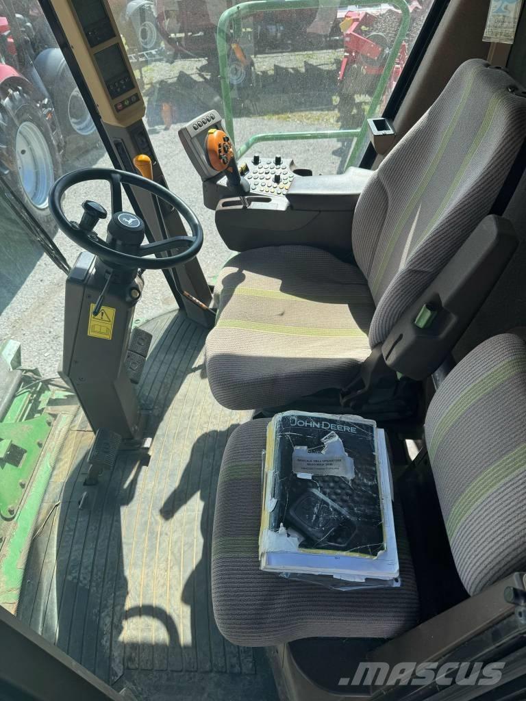 John Deere S 690 联合收割机