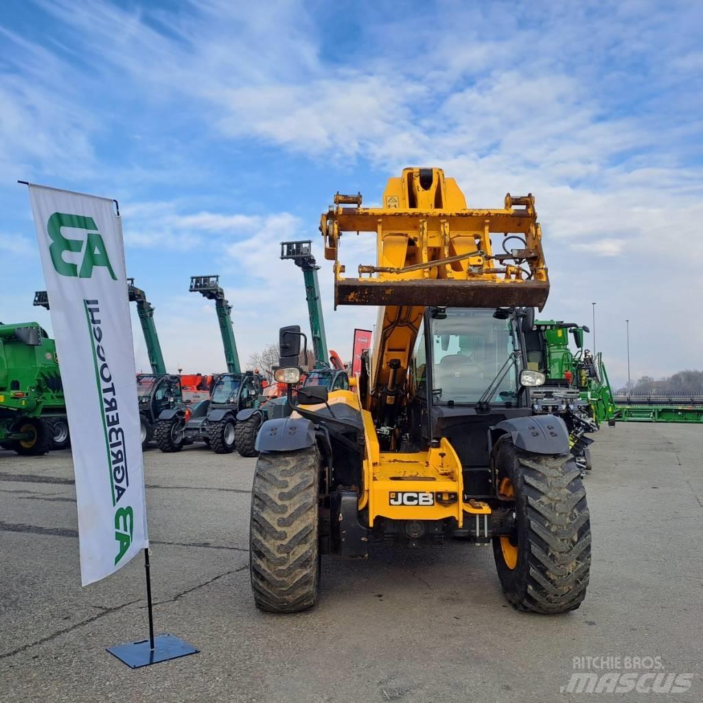 JCB 550-80 AGRIPLUS 伸缩臂叉装车|叉装车