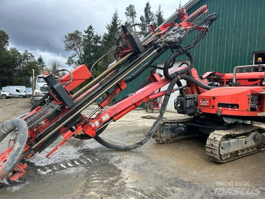Sandvik DX 800R 钻孔机
