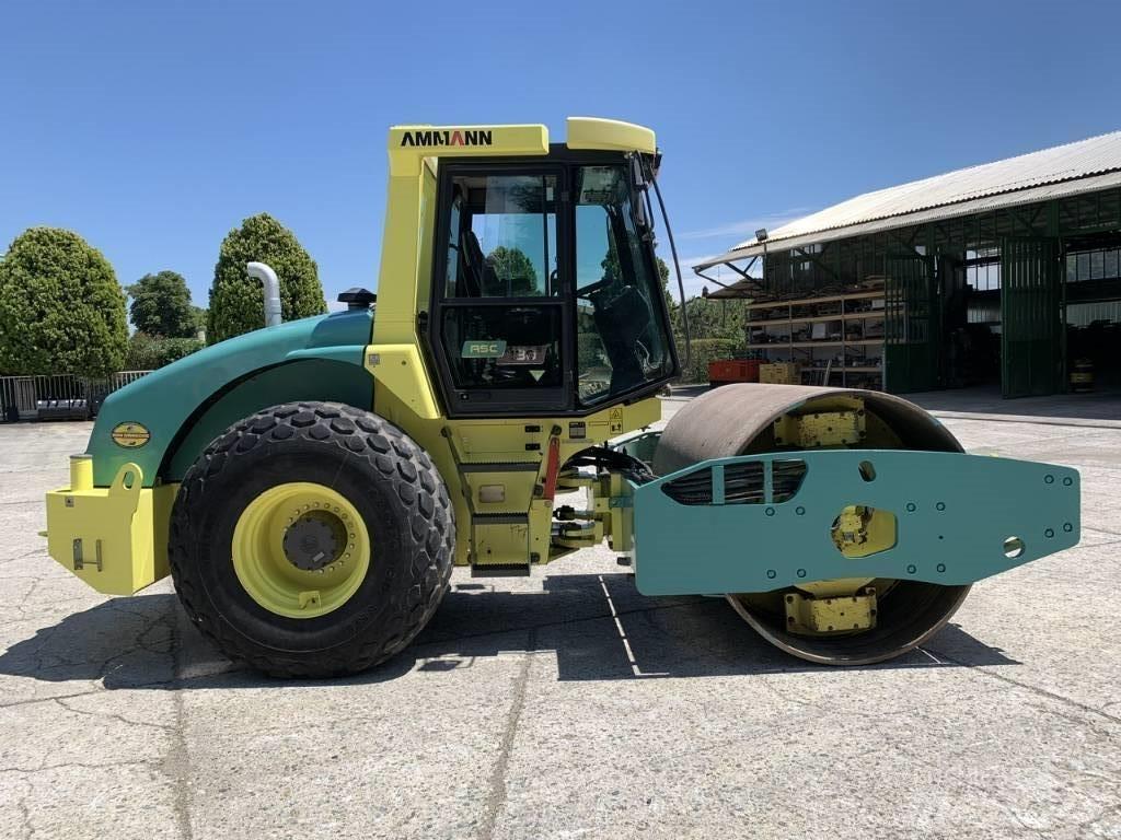 Ammann ASC 130 D 单轮压路机