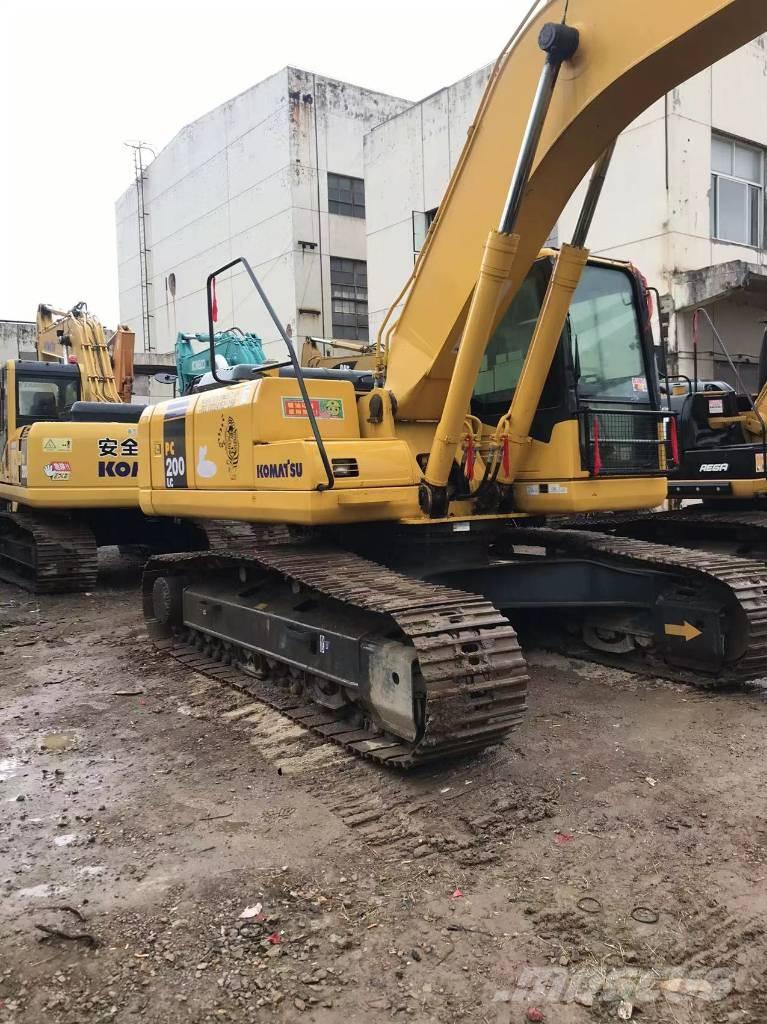 Komatsu pc200-7 履带挖掘机