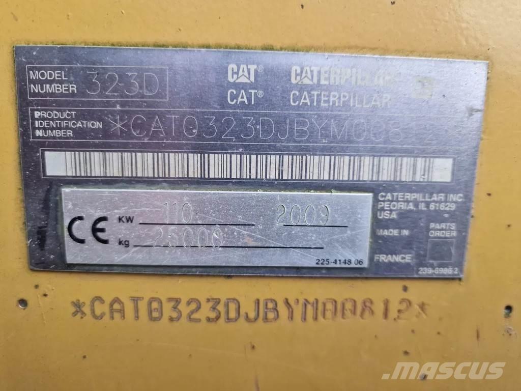 CAT 323d 履带挖掘机