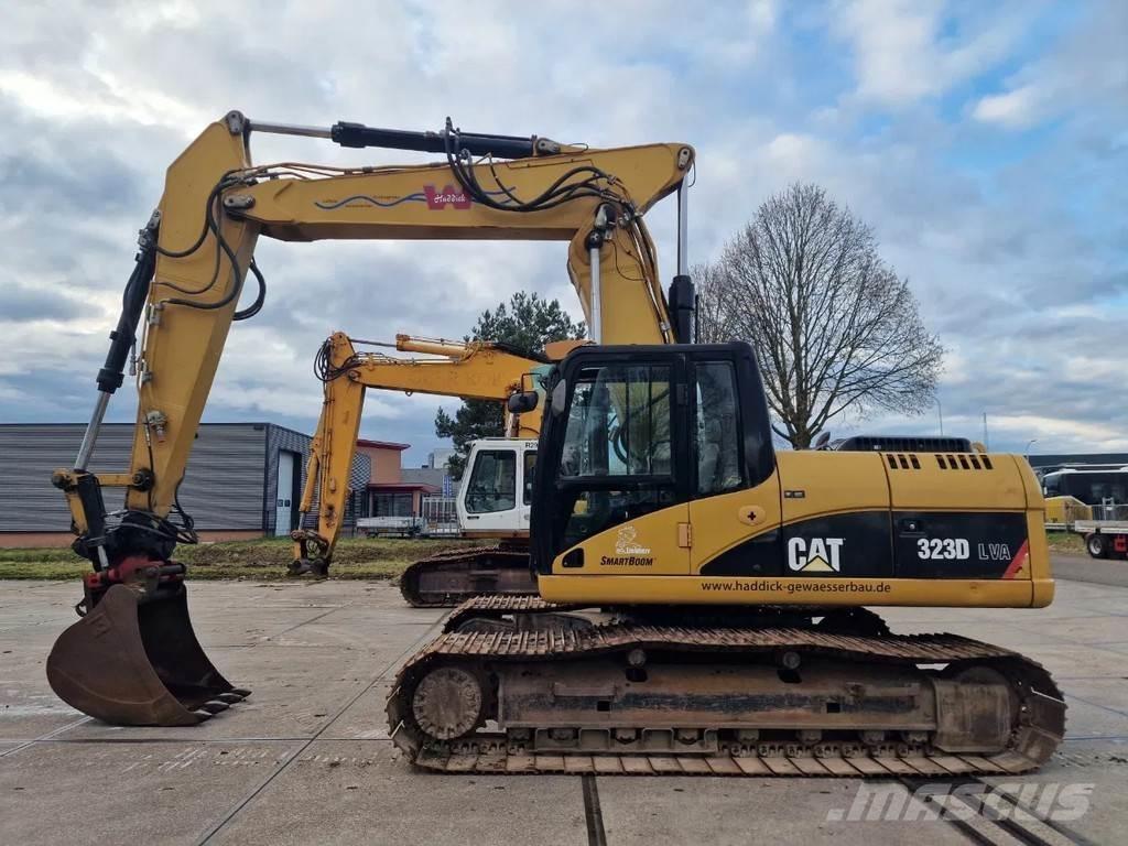 CAT 323d 履带挖掘机