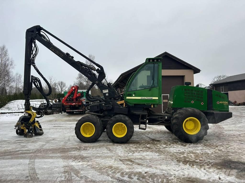 John Deere 1070 D 收割机