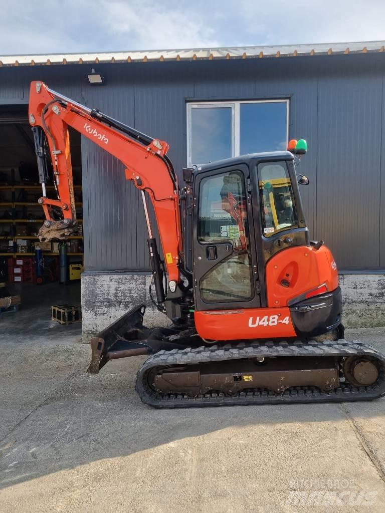 Kubota U48 小型挖掘机
