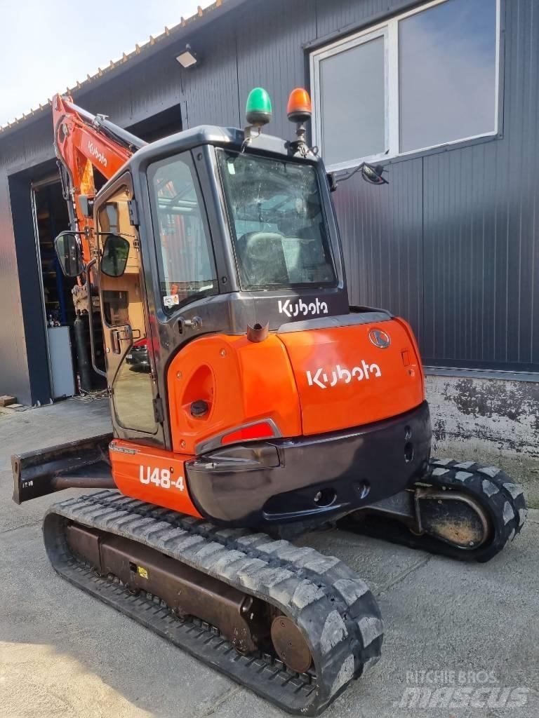 Kubota U48 小型挖掘机