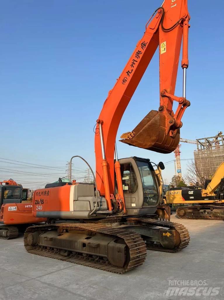 Hitachi ZX 240 履带挖掘机