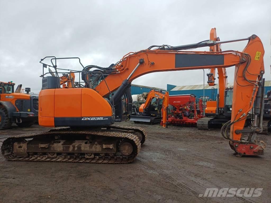 Doosan DX 235 LCR-5 履带挖掘机