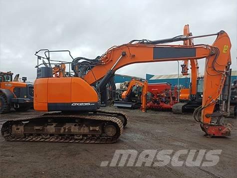 Doosan DX 235 LCR-5 履带挖掘机