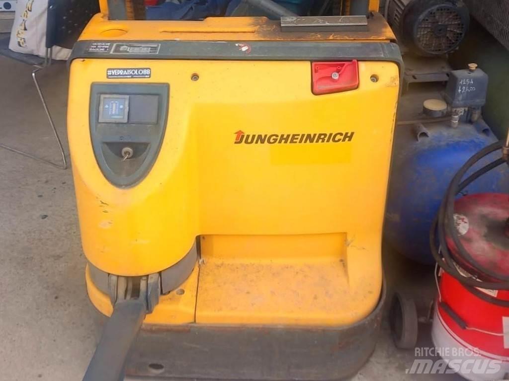 Jungheinrich ECJ16 手动码垛机