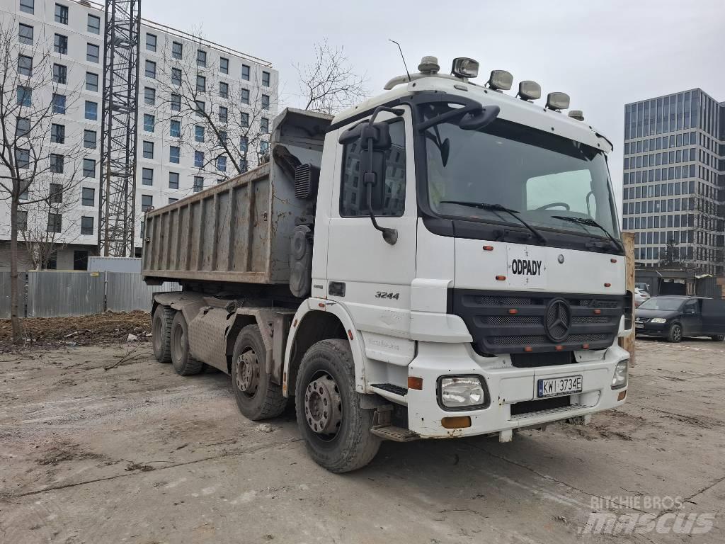 Mercedes-Benz 3244 工程吊钩车