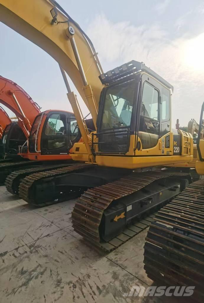 Komatsu PC 220-8 履带挖掘机