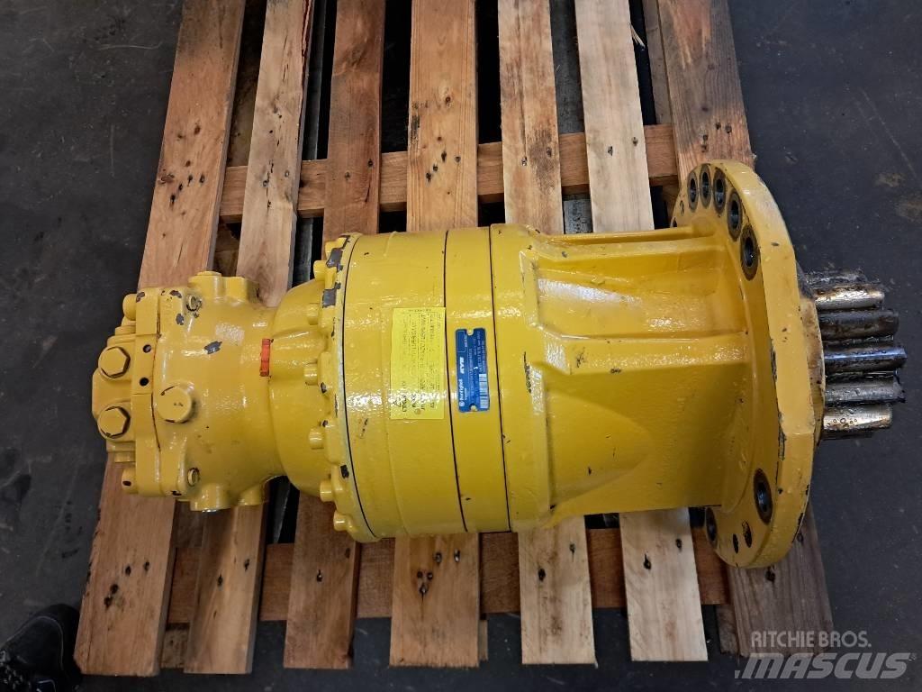 Komatsu PW 180-10 传动装置