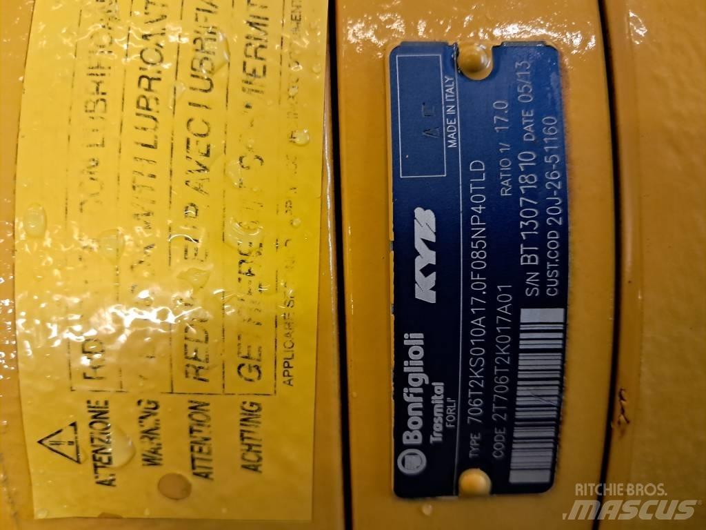 Komatsu PW 180-10 传动装置
