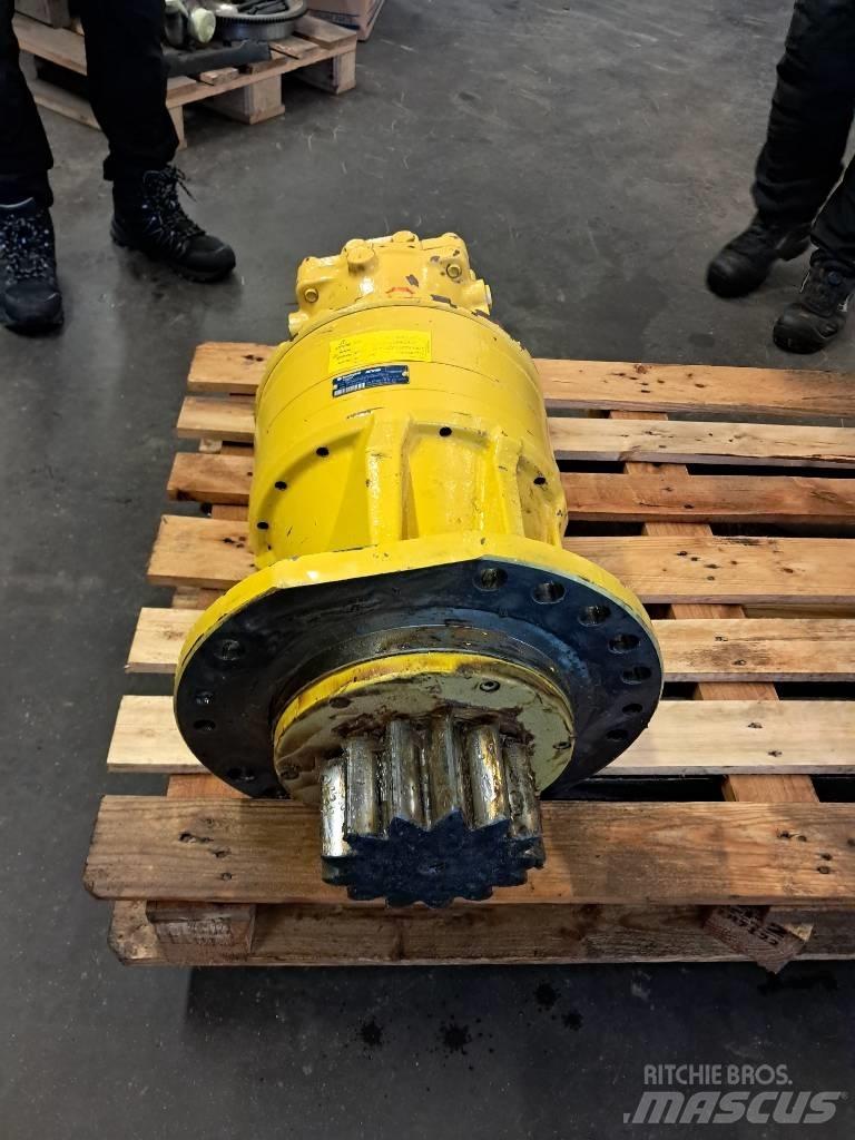 Komatsu PW 180-10 传动装置