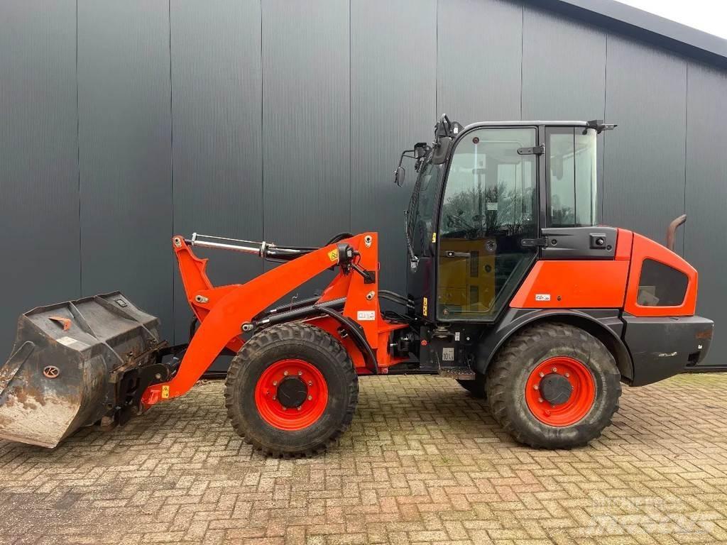 Kubota R065 轮式装载机