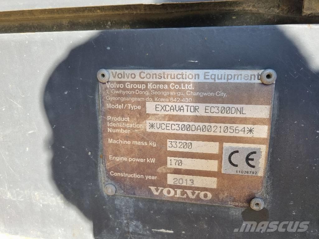 Volvo EC300DNL 履带挖掘机