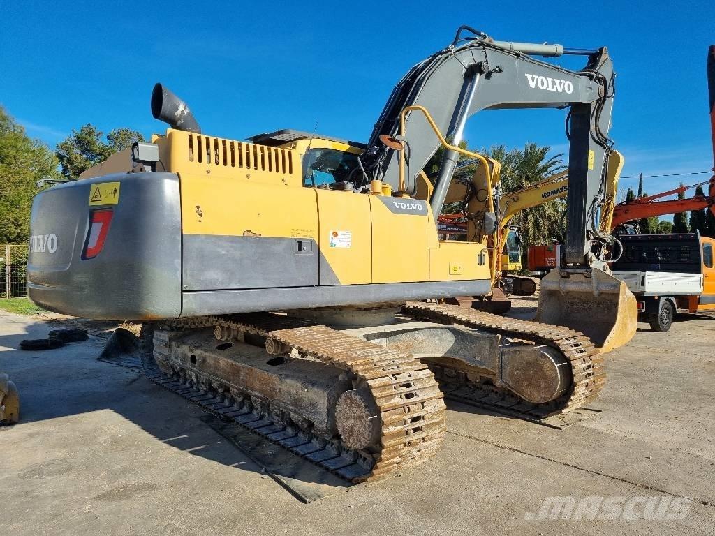 Volvo EC300DNL 履带挖掘机