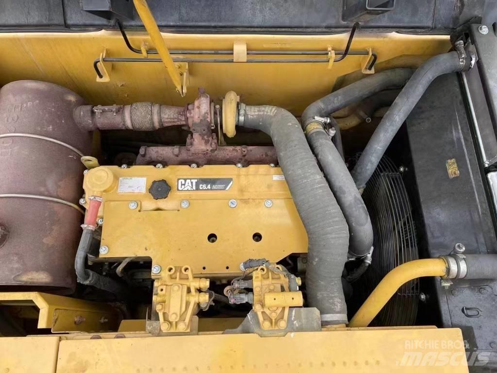 CAT 323 D L 履带挖掘机