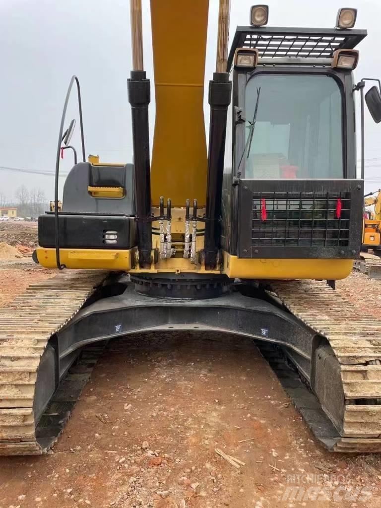 CAT 323 D L 履带挖掘机