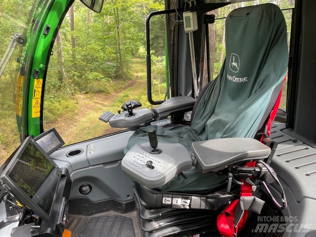 John Deere 1170G 8WD 收割机