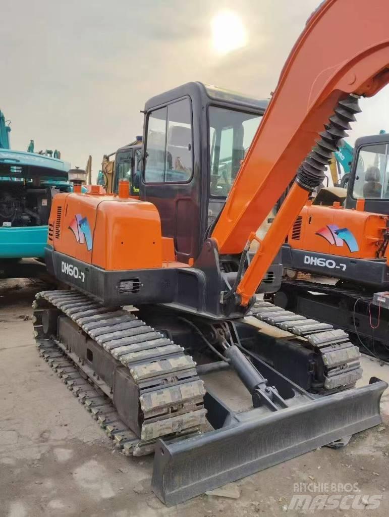 Doosan 55 履带挖掘机