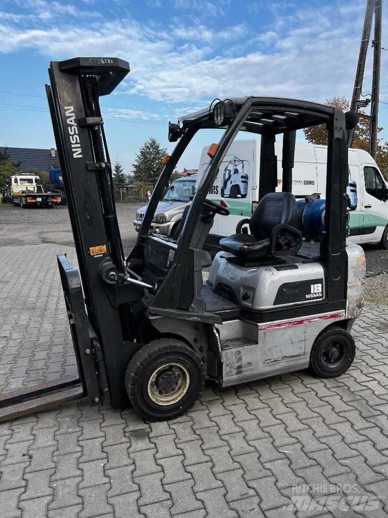 Nissan PD01A18PQ 天然气叉车