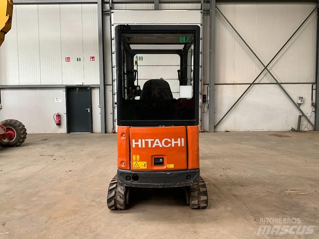 Hitachi ZX 19-6 CR 小型挖掘机