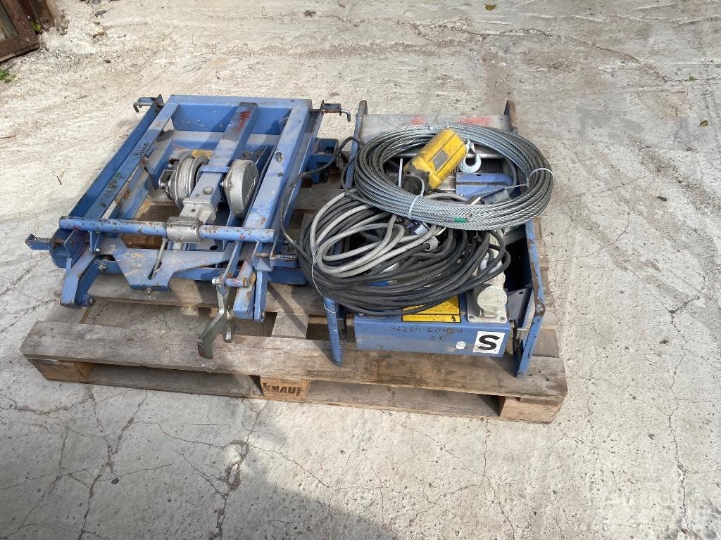 Geda Lift 250 吊车起重机、绞车吊货机和物料升降机