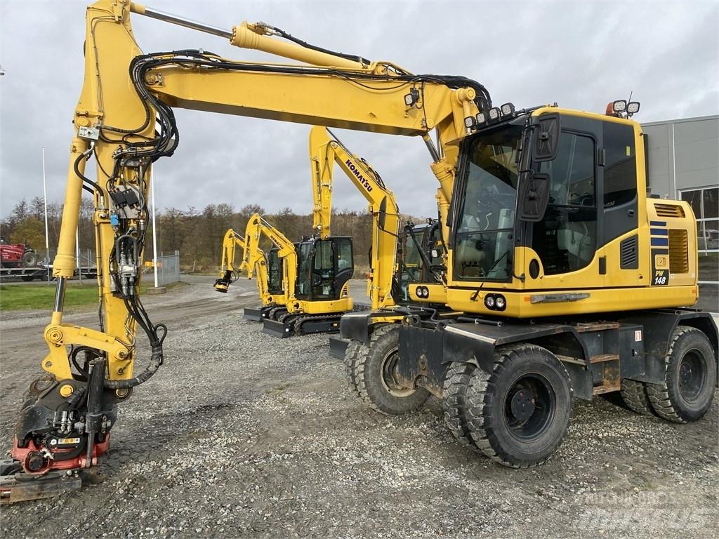 Komatsu PW148-10 轮式挖掘机