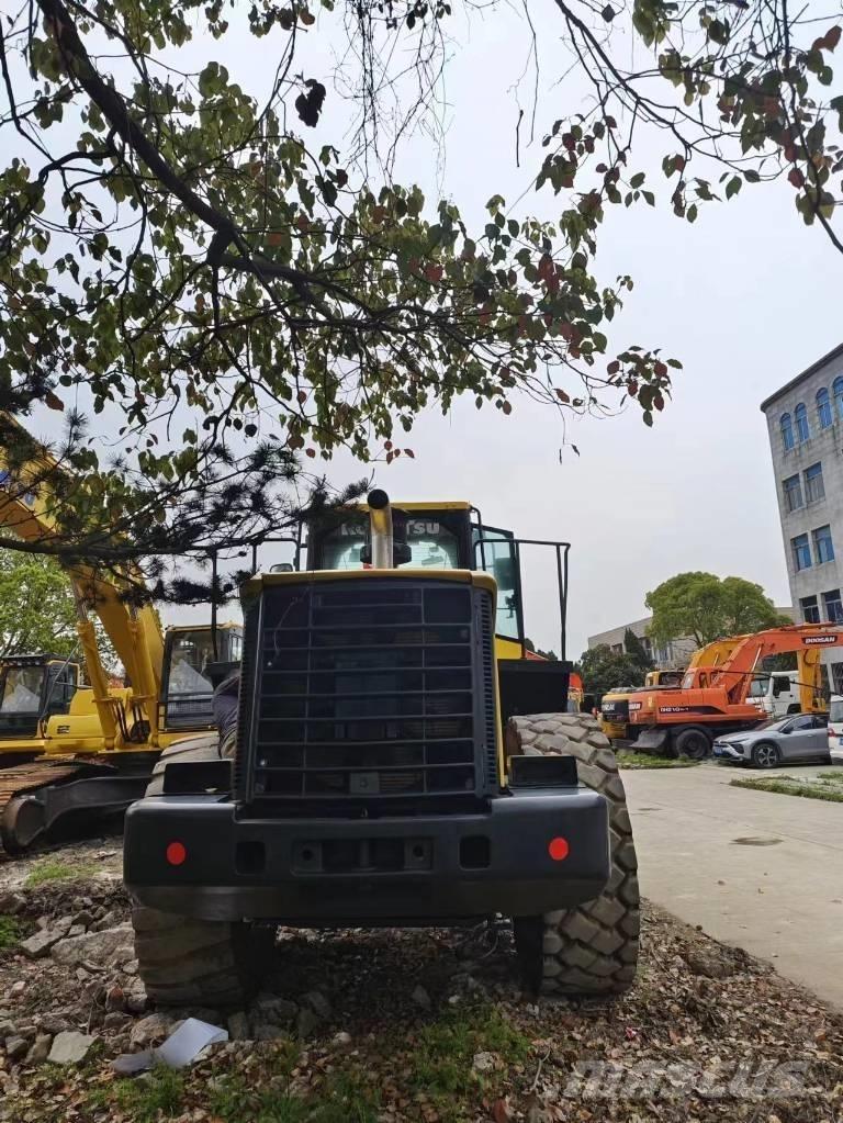 Komatsu WA 470-6 轮式装载机