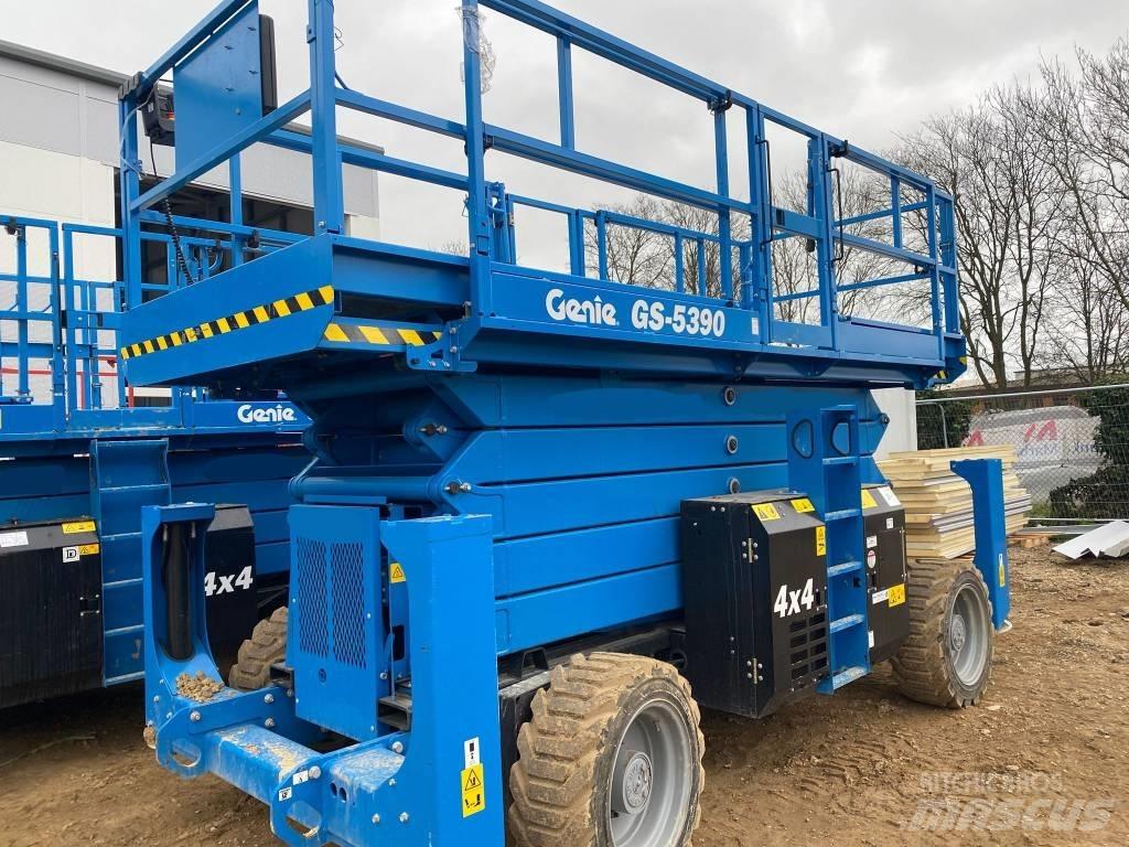 Genie GS 4390 RT 剪叉式升降机